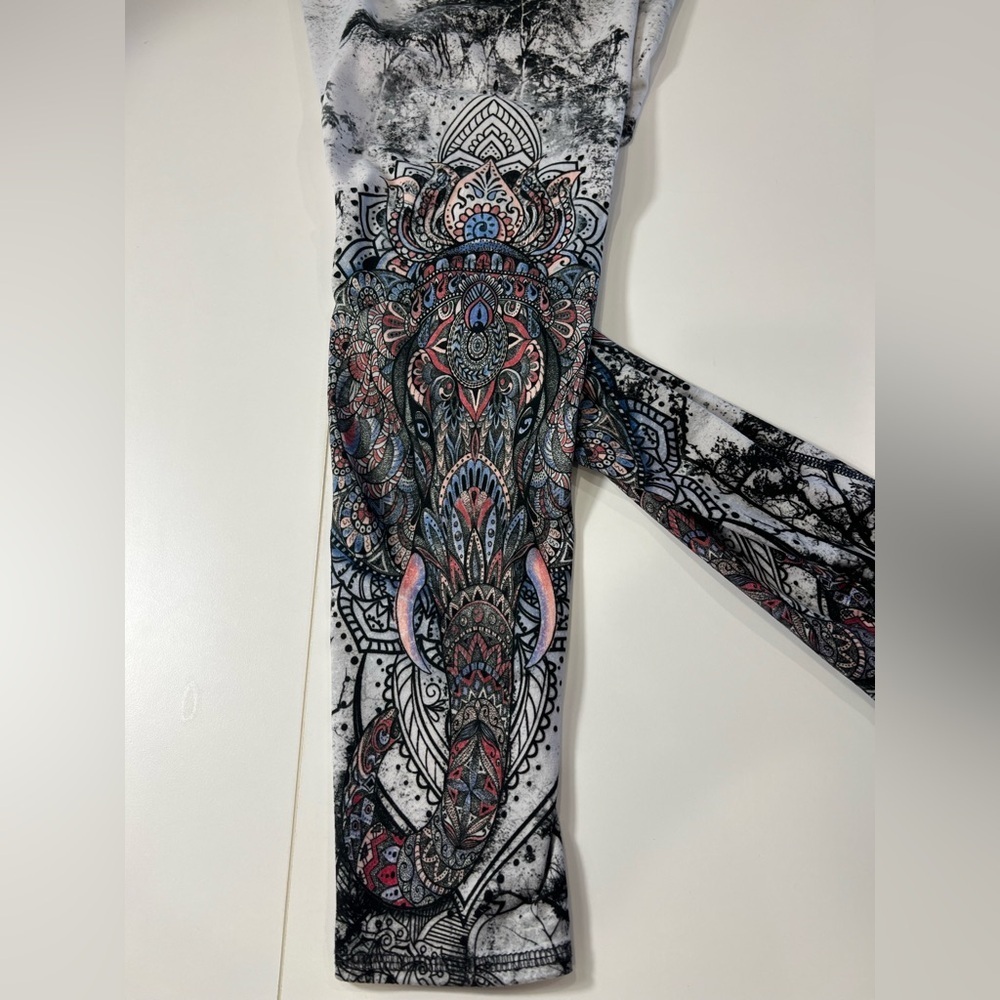 ✨Evolution and Creation medium Monochrome Artisti… - image 4